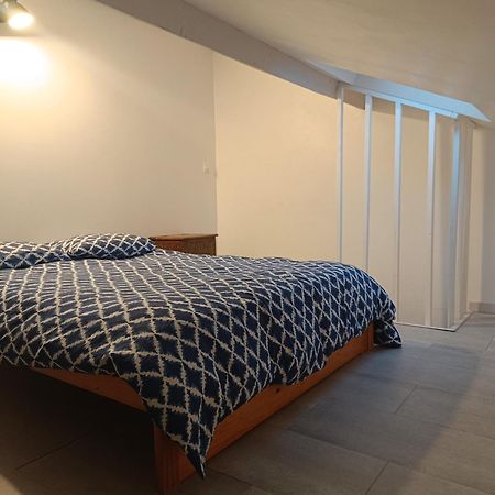 Logement Entier Dans Village Calme Guillerval Exterior photo